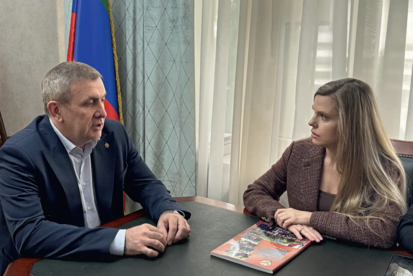 Интервью со Светланой Романовой — разворот журнала 5